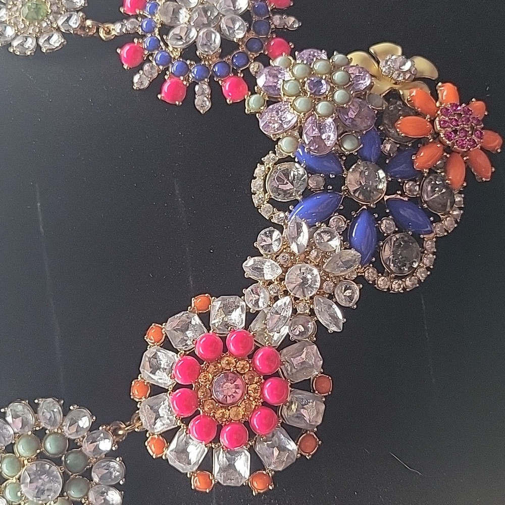 Amazing Large Statement Necklace - image 4